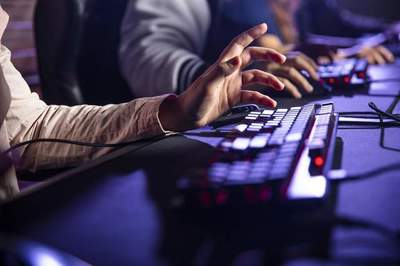 禁發(fā)信息未及時(shí)停止傳輸，騰訊投資的電競(jìng)公司被罰20萬元