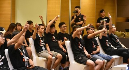 微星2018“星光班” 電競界的“黃埔軍?！保绾嗡茉煳磥淼男畔⒖萍贾牵? />
</a>
<span><a href=